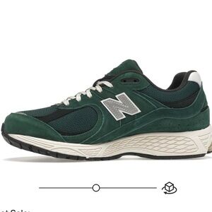 New Balance 2002R Forest Green Sneakers